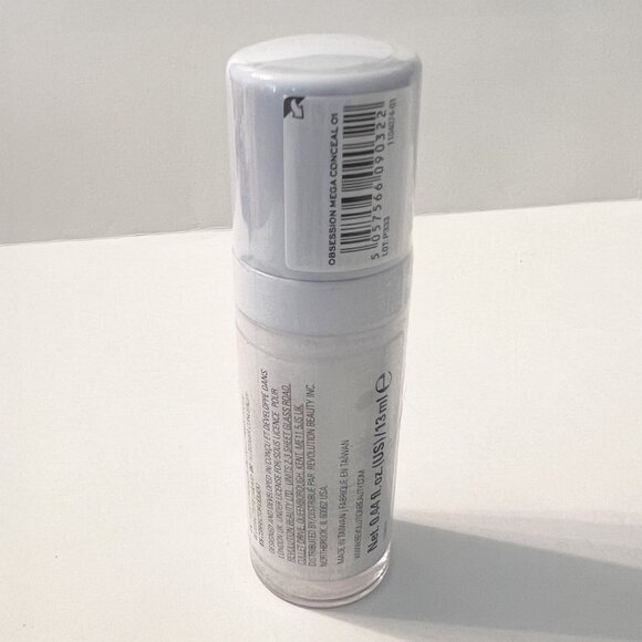 Revolution | White (01) | Mega Conceal Longwear Concealer with Caffeine - Picture 4 of 6